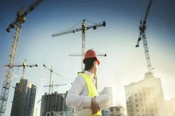 Около 39 тыс. человек будет нужно в среднем каждый...