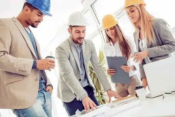 Стройку морского перегрузочного комплекса сжиженного...