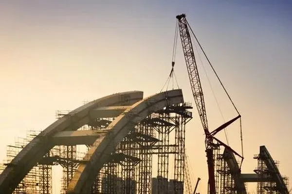 Статуя «Ангел» авторства художника Евгения Желвакова...