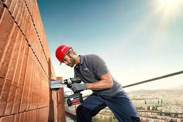 С января в столице выстроили 15 школ и 22 детских...